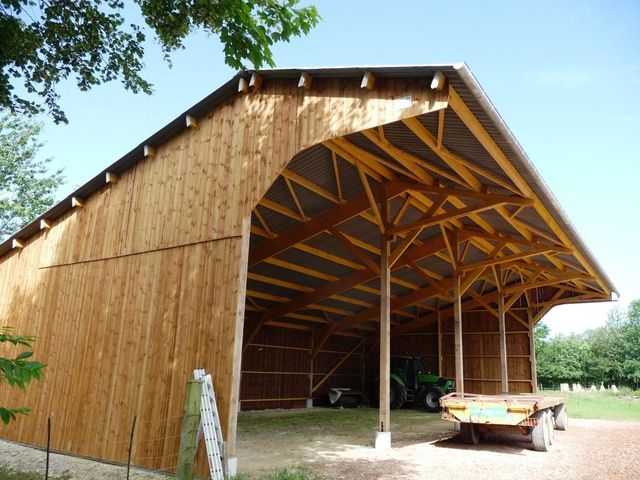 charpente bois hangar agricole